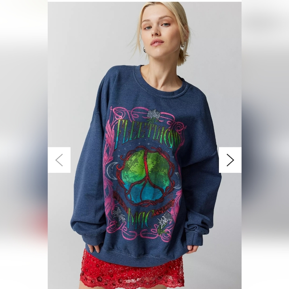 Urban Outfitters Fleetwood Mac Graphic Crewneck Oversized Relaxed Fit Sweatshirt - Picture 3 of 10